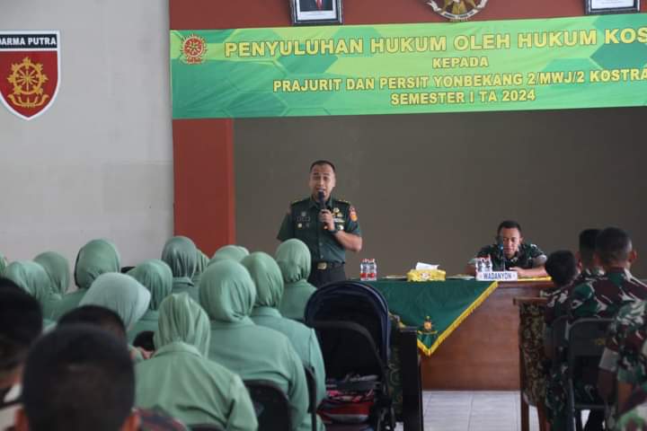 PRAJURIT DAN PERSIT YONBEKANG 2 KOSTRAD TERIMA PENYULUHAN HUKUM DARI HUKUM KOSTRAD