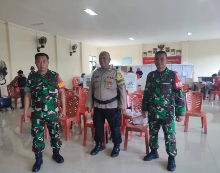 Pastikan Aman, TNI-Polri Pantau Rekapitulasi Penghitungan Suara Hasil Pemilu 2024 di Tingkat Kecamatan