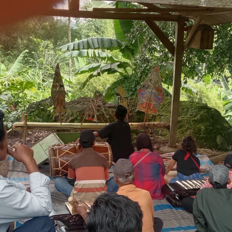 Ruwatan dusun begagan limo dengan tradisi hormati leluhur kita