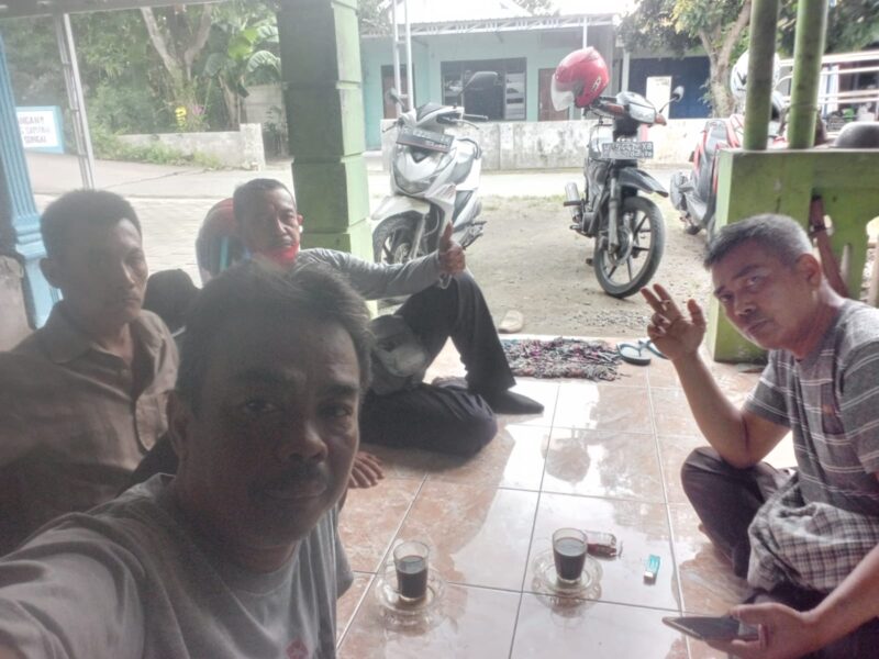 Tampa cermin belum tentu indah Yang bisa jadi kegelapan