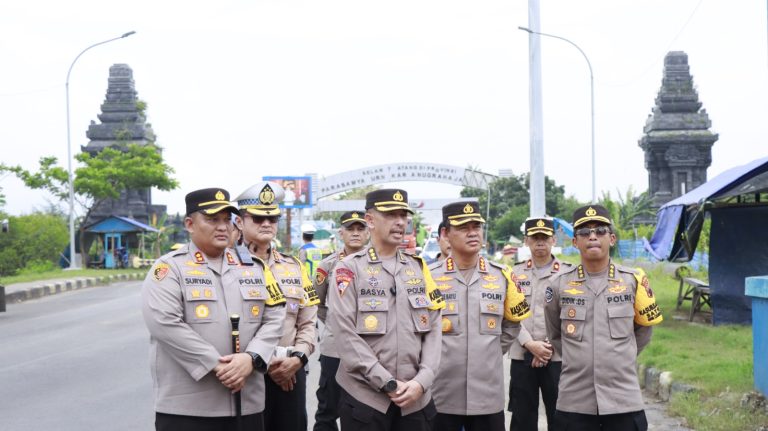 Sambut PJU Polda Jateng Kunjungan Ke Rembang Dalam Rangka Cek Jalur Mudik Lebaran Dalam Rangka Ops Ketupat Candi 2024