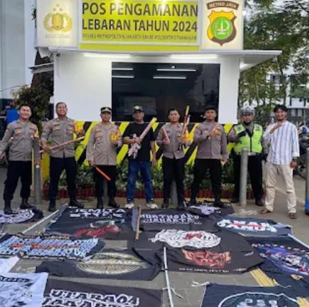 Pelajaran Diamankan karena konvoi Takjil on the Road Di jakarta barat