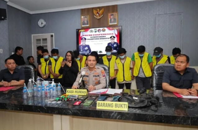 Polrestabes Surabaya Amankan 11 Orang di Jalan Kunti Diduga Pemain Narkoba