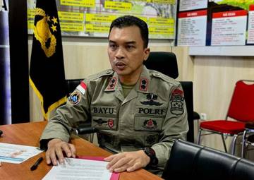 polisi-baradatu-ringkus-pelaku-penipuan-dan-penggelapan-sepeda-montor-di-taman polisi-baradatu-ringkus-pelaku-penipuan-dan-penggelapan-sepeda-montor-di-taman