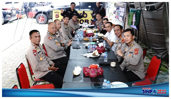 wakapolda-jabar-tinjau-pelaksanaan-pengamanan-pertandingan-sepak-bola-antara-persib-bandung-vs-persebaya-surabaya wakapolda-jabar-tinjau-pelaksanaan-pengamanan-pertandingan-sepak-bola-antara-persib-bandung-vs-persebaya-surabaya