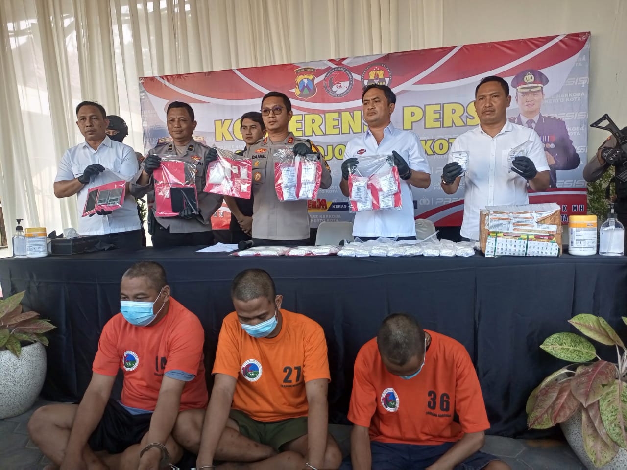 Penangkapan Penyalahgunaan dan Peredaran Gelap Narkotika Berhasil di Ungkap polres kota Mojokerto