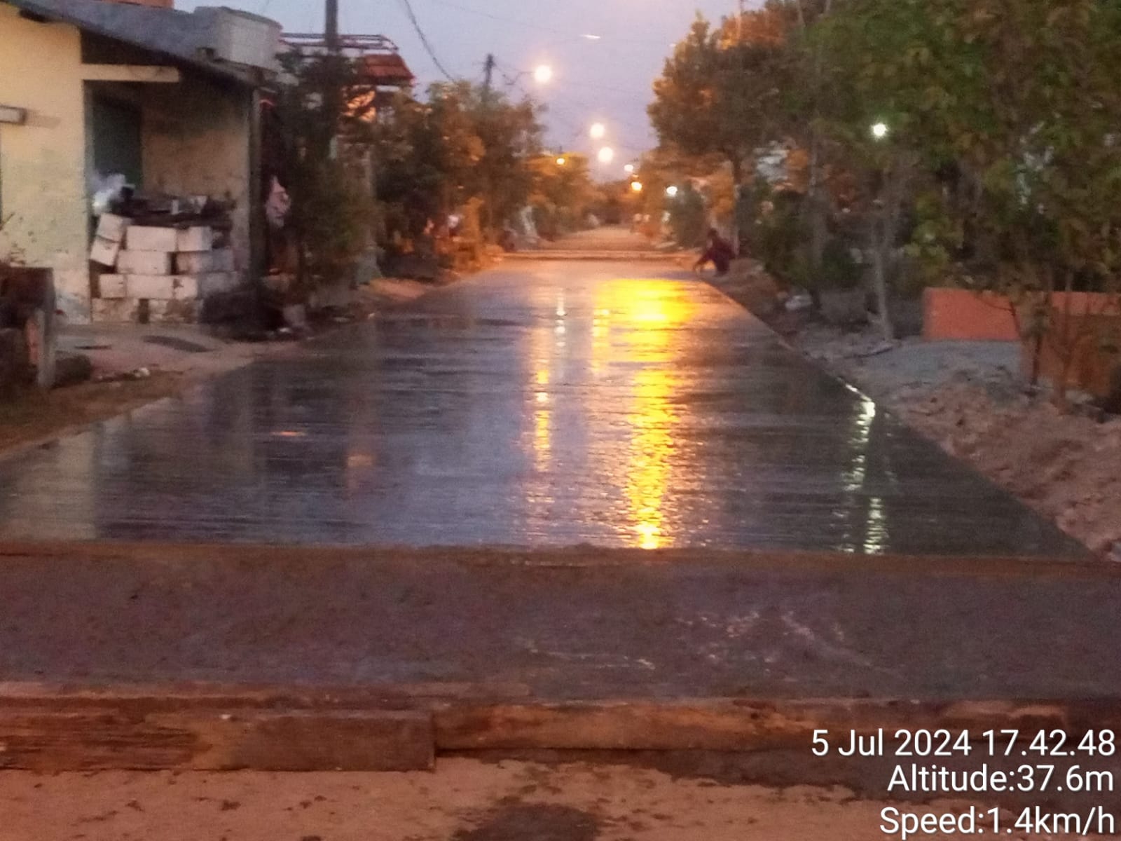Pembangunan Jalan Rabat Beton di Dusun Pasinan Terealisasi Dengan Baik