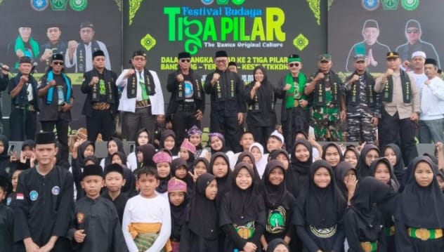 Milad Ke-2 Bandrong Terumbu Dan Kesti TTKKDH Helldy Dinobatkan Sebagai Bapak Budaya