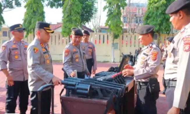 Kapolres Aceh Tamiang Pimpin Latihan dan Cek Kesiapan Alsus/Almatsus Dalmas Sat Samapta