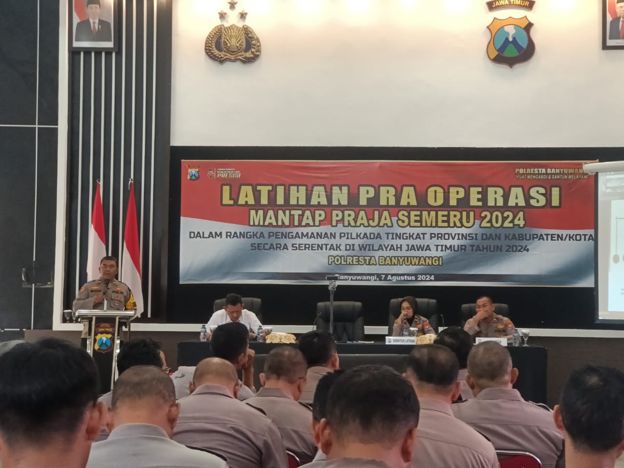 8/8 15.26Mediajcwr Llra. news Siap Kawal Pilkada 2024 Polresta Banyuwangi Gelar Latpraops Mantap Praja Semeru