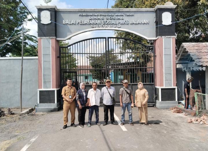 Kepala Desa Talun Berhasil Temukan Warganya yang Hilang 1 Bulan Yang Lalu Di Dinas Sosial Sidoarjo