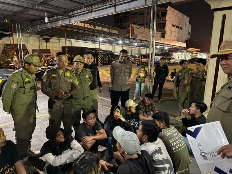 Resahkan Warga, Polres Mojokerto Kota bersama Satpol PP Berhasil Amankan Puluhan Pengamen Jalanan