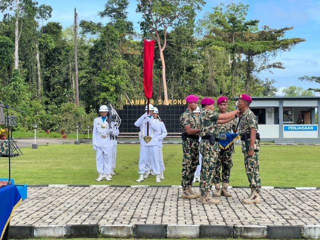 Komandan Detasemen Pekerjaan Umum Pangkalan Korps Marinir Sorong