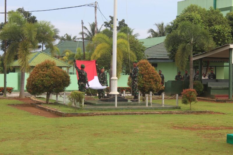 Dandim 1009/Tanah Laut Bacakan Amanat Kepala Staf Angkatan Darat Pada Upacara 17an Bulan Februari 2025