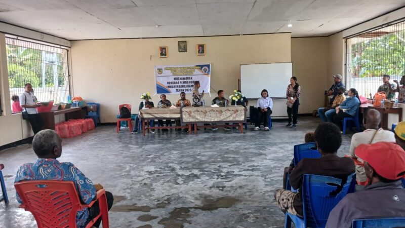 Serap Aspirasi Masyarakat, Satgas Pam Obvitnas Yonif 611/Awang Long Bersama Pejabat Distrik Mimika Gelar Musyawarah Pembangunan Desa