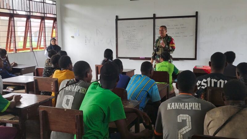 Tingkatkan Motivasi, Satgas Yonif 611/Awang Long Berikan Materi Wawasan Kebangsaan