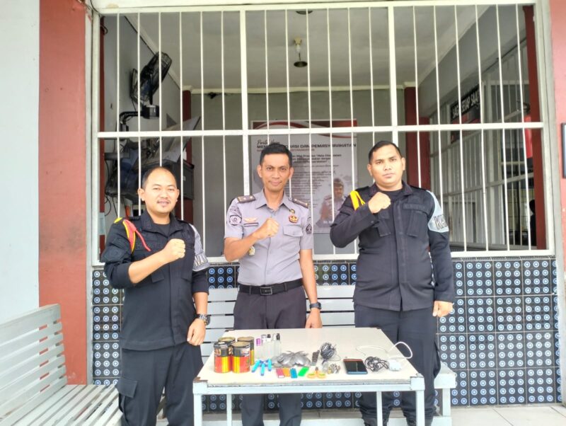 BREAKING NEWS: Penggeledahan Mengejutkan di Lapas Narkotika Pangkalpinang, Barang Terlarang Disita!