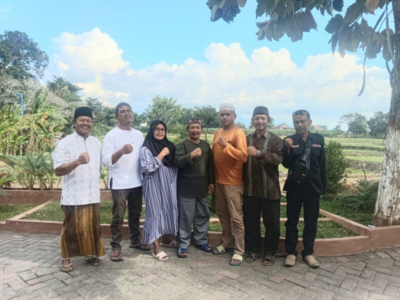 Ketua Umum Barracuda Indonesia Gelar Khotmil Qur’an dan Doa Bersama di Pemakaman Umum Mbah Sentono