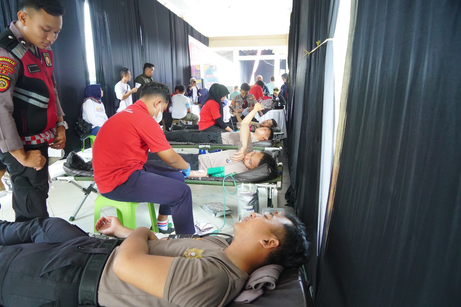 Tak Ada Aksi di Jalan Pekerja bersama Polisi dan Apindo Gelar Donor Darah Peringati May Day di Ponorogo