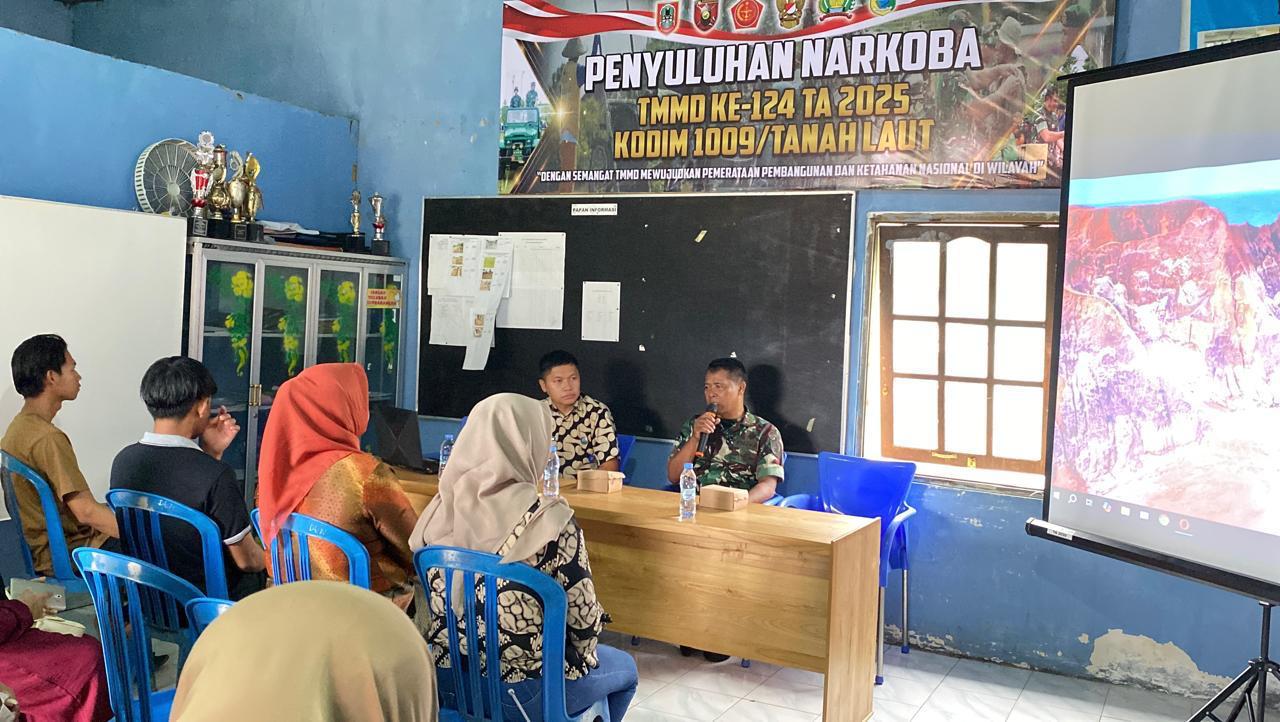 Satgas TMMD Ke-124 Kodim 1009/Tla Gandeng BNNK Tala Sosialisasikan Bahaya Narkoba Di Desa Gunung Melati