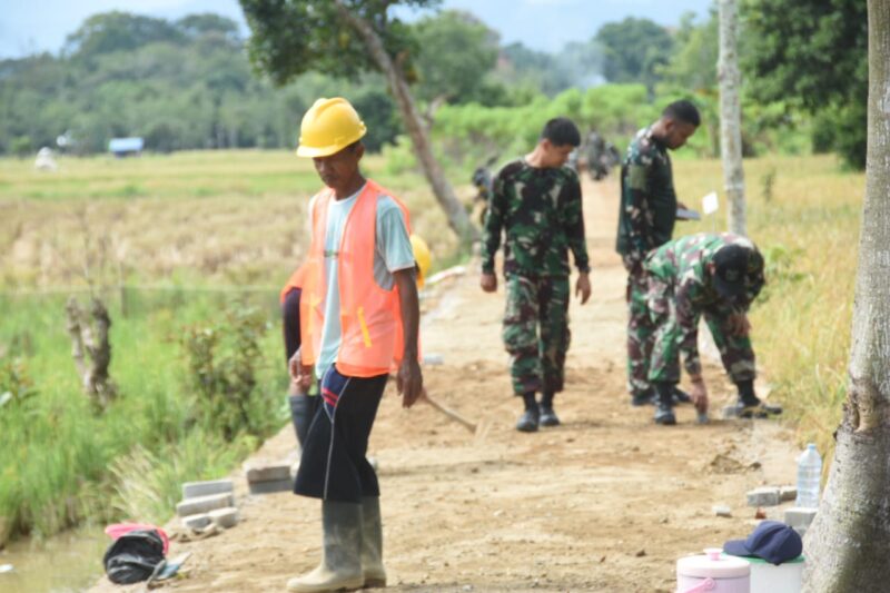 Dansatgas TMMD 1002/HST Optimis Pembangunan Jalan Sepanjang 1030 Meter Rampung Tepat Waktu