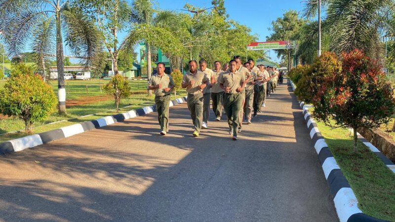 Jaga Kebugaran Seluruh Personel Beserta Persit Kodim 1009/Tla Melaksanakan Olahraga Bersama