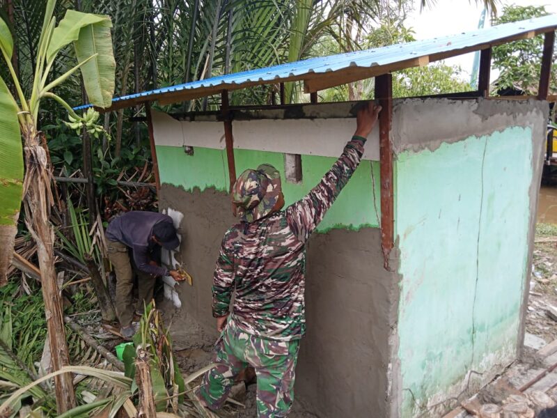 Satgas TMMD ke-125 Kodim 1007/Banjarmasin Terus Rehabilitasi MCK Mushola