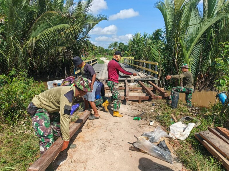 Satgas TMMD Ke-125 Kodim 1007/Banjarmasin Lanjutkan Rehabilitasi Jembatan