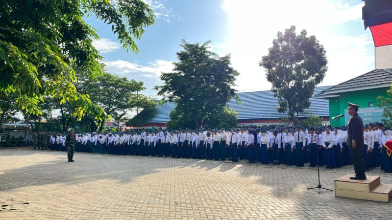 TMMD dan Warga Mantuil Gelar Upacara Bendera Sambut HUT Ke-80 RI