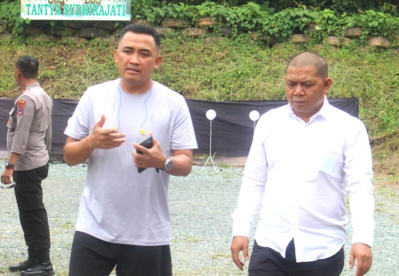 Asah Kemampuan Menembak, Dandim 1009/Tanah Laut Ikuti Latihan Bersama Forkopimda Tala