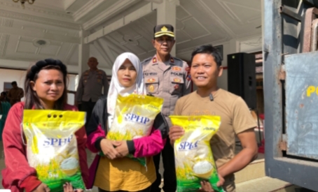 Gerakan Pangan Murah Polres Bojonegoro Disambut Antusias Warga 30 Ton Beras Habis Terjual