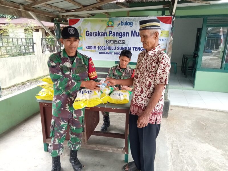 Kodim 1002/HST Distribusikan 11,8 Ton Beras SPHP, Warga Antusias