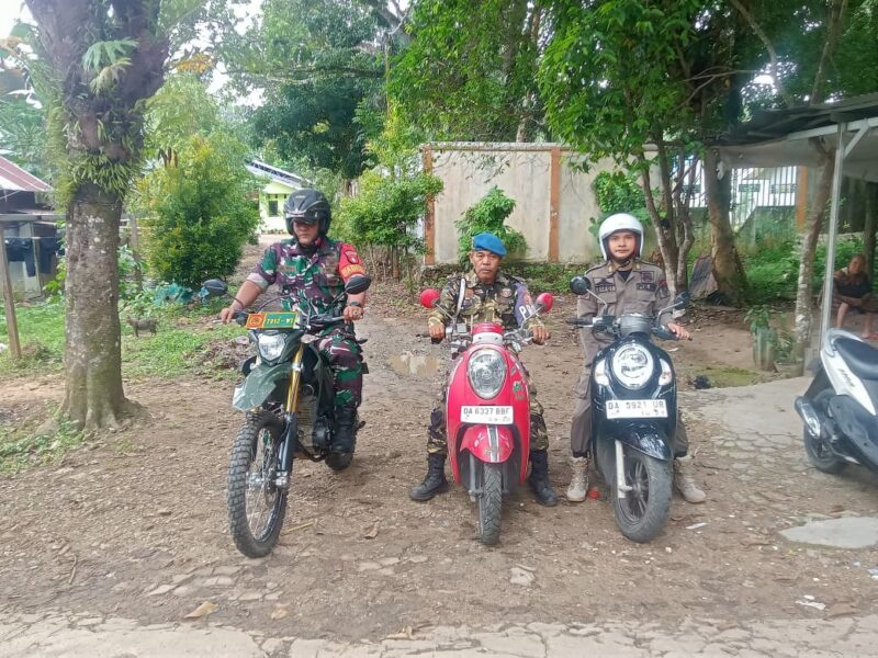 Babinsa Koramil 1008-03/Tanjung Bersama Komponen Pendukung Laksanakan Patroli Keamanan di Kecamatan Tanjung