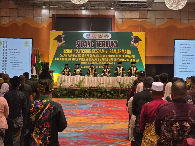 Cetak Generasi Profesional Disiplin: Politeknik Kesdam VI Banjarmasin Wisuda 100 Ahli Madya Keperawatan & Sarjana Terapan Informasi Kesehatan