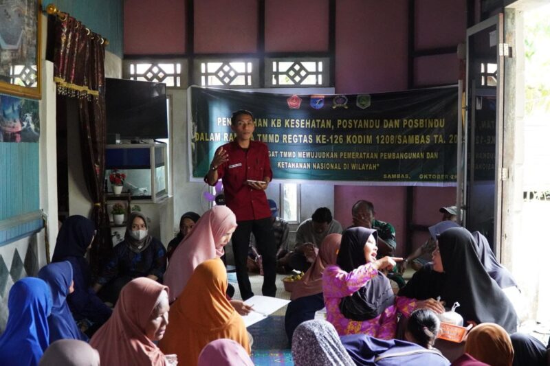 Satgas TMMD ke-126 Kodim 1208/Sambas Gelar Penyuluhan Stunting di Desa Ratu Sepudak