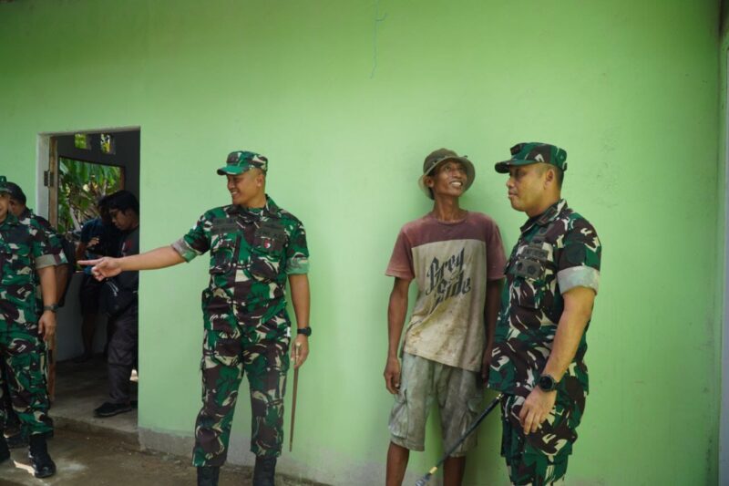 Danrem 121/Abw Kunjungi RTLH, Pak Mintoni Ucapkan Terima Kasih atas Bantuan TMMD Kodim 1208/Sambas