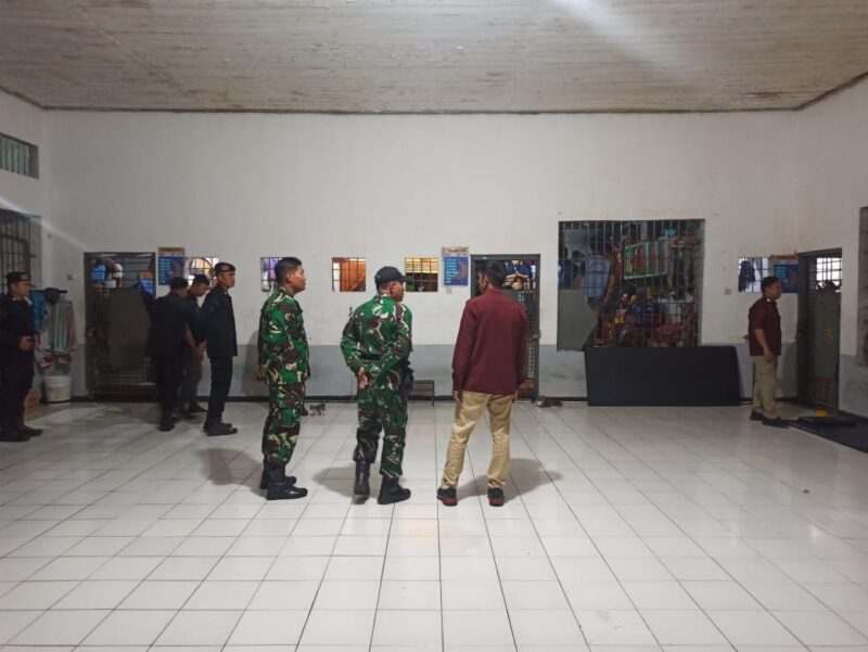 Rutan Barabai Bersama Kodim 1002/HST Gelar Razia Insidentil, Tindak Lanjuti Instruksi Direktur Jenderal Pemasyarakatan