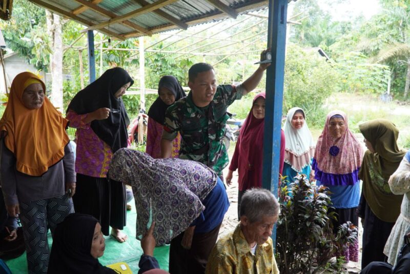 Satgas TMMD Ke-126 Kodim 1208/Sambas Gelar Penyuluhan KB, Kesehatan Posyandu, dan Posbindu