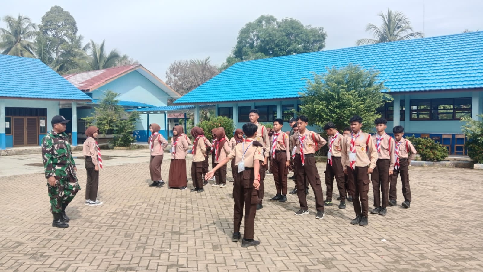 Latihan Dasar Kepemimpinan, Babinsa Koramil 1002-04 Bentuk Mental dan Karakter Siswa SMPN 9 HST