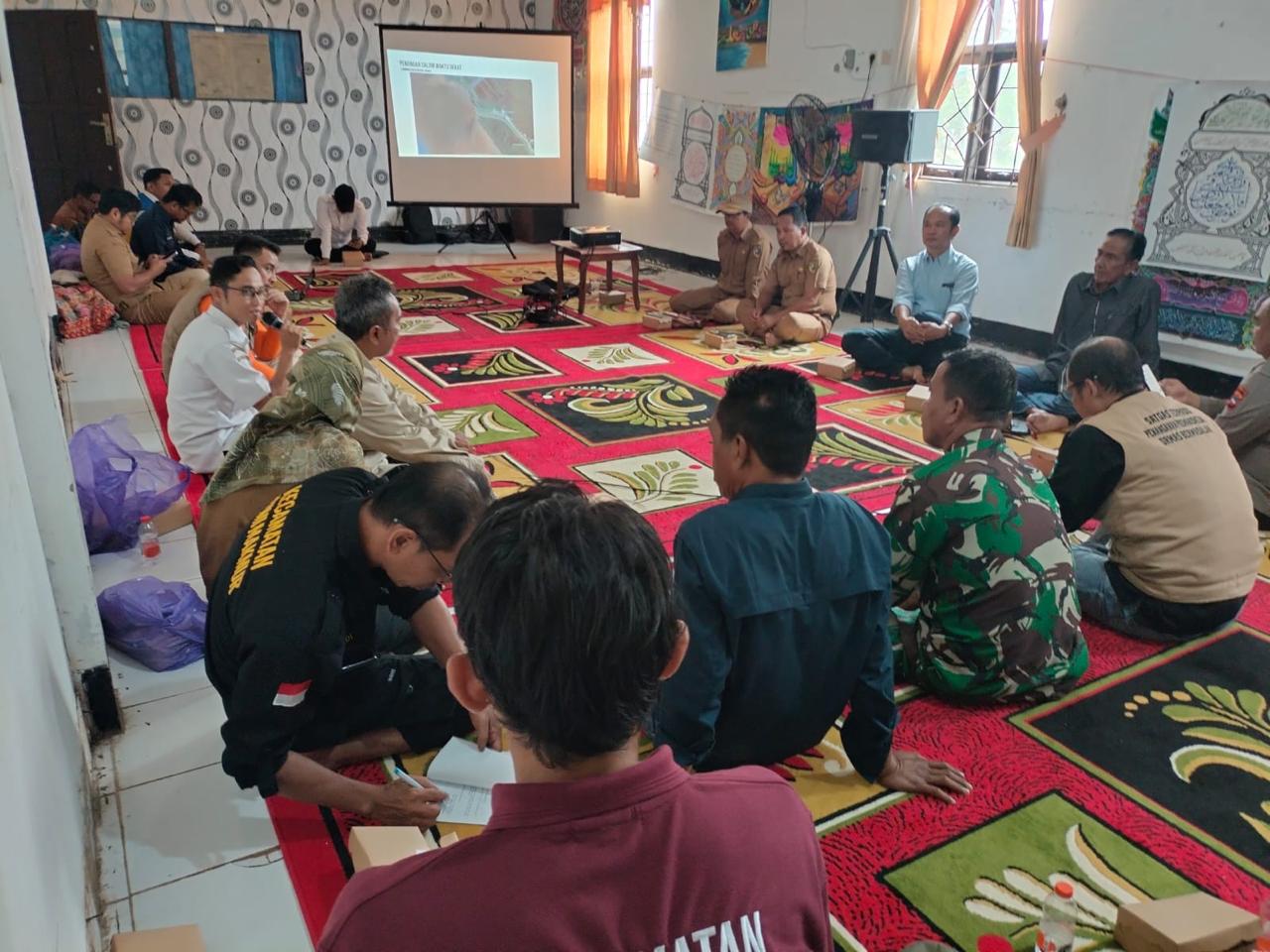 Danramil 1009-05/Kurau Bersama Forkopimcam Serta Instansi Terkait Melaksanakan Rakor Terkait Wilayah Kecamatan Bumi Makmur