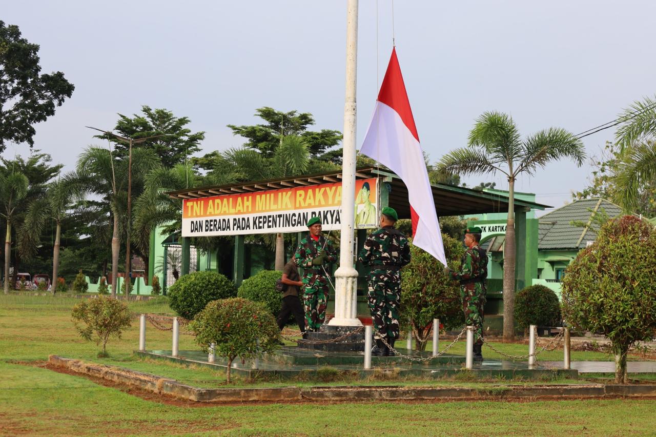 Kasdim 1009/Tla Bacakan Amanat Panglima TNI Pada Upacara Bendera Di Kodim 1009/Tla