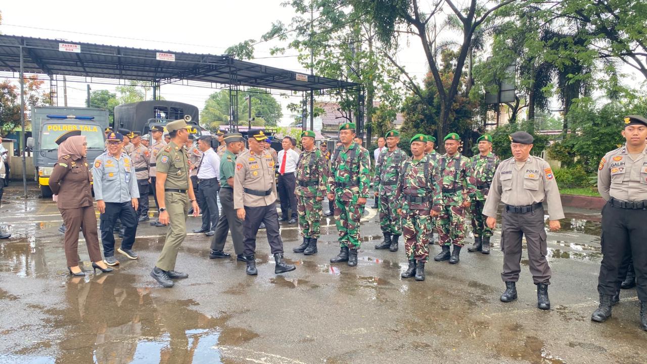Personel Kodim 1009/Tla Mengikuti Apel Gelar Pasukan Operasi Kepolisian Keselamatan Intan 2026